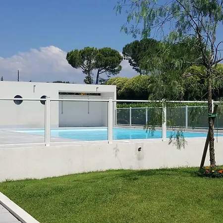 Ferienwohnung F1 De 36M2 Avec Terrasse Et Parking Privatif. La Roquette-sur-Siagne Exterior foto