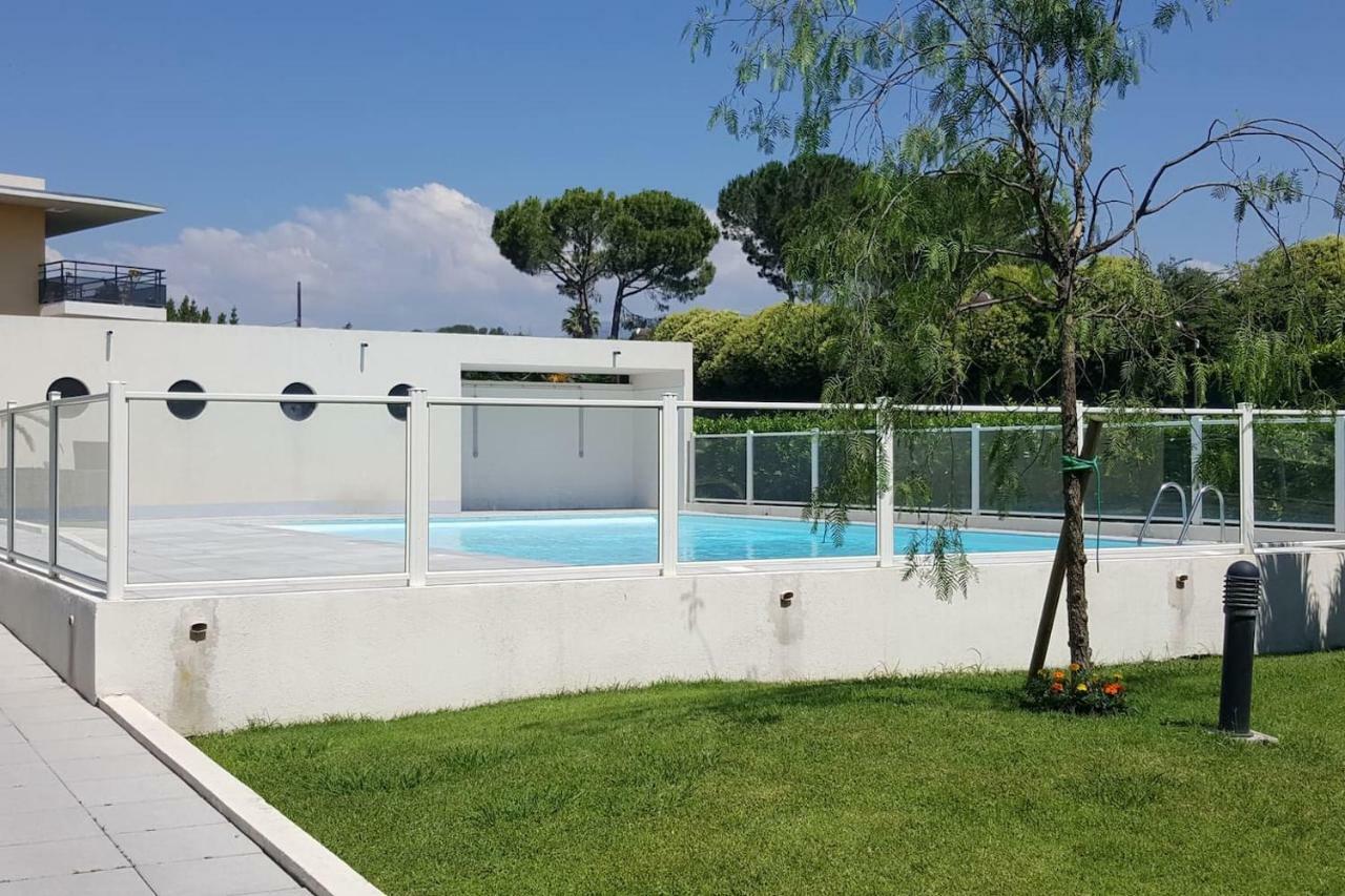 Apartment F1 De 36m2 Avec Terrasse Et Parking Privatif.