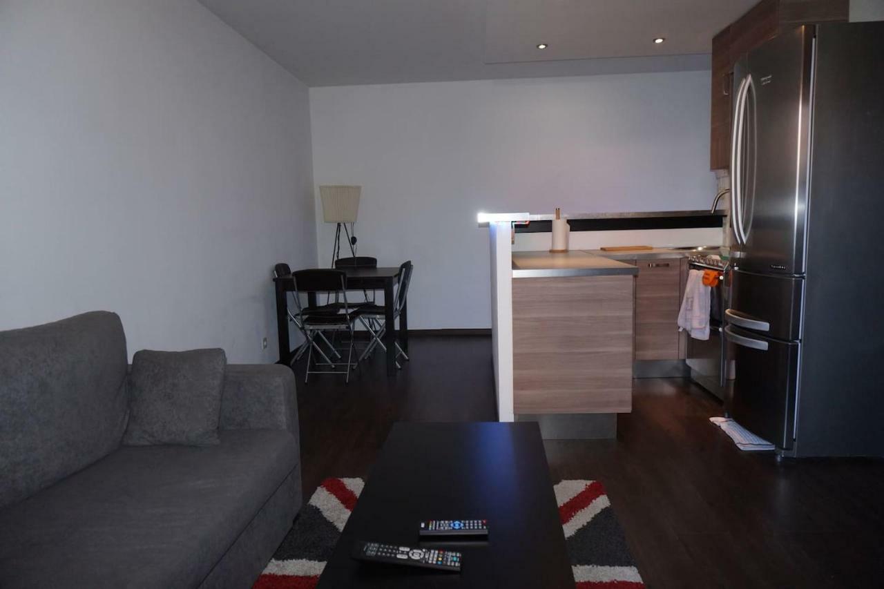 Apartment F1 De 36m2 Avec Terrasse Et Parking Privatif. La Roquette-sur-Siagne