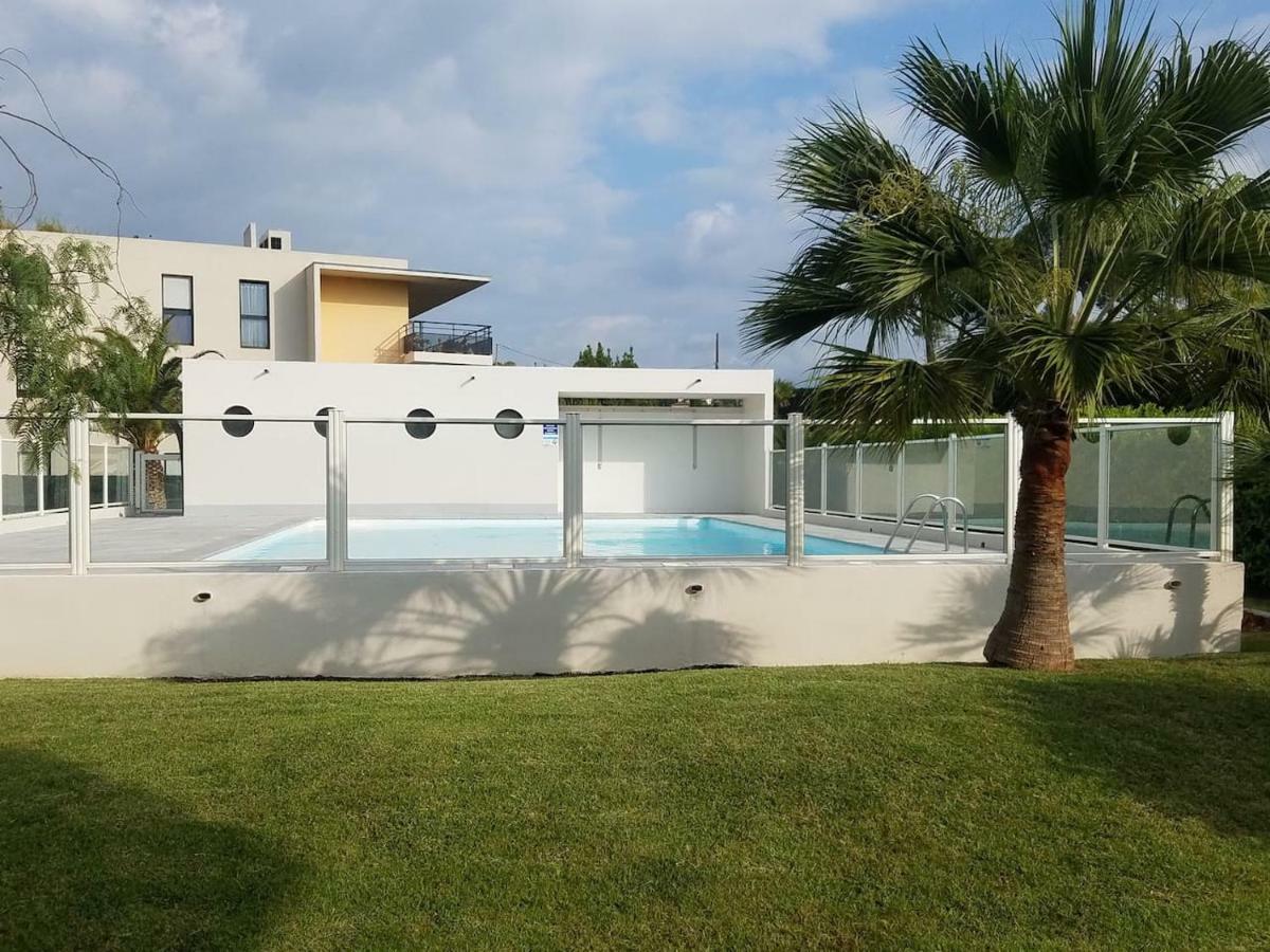 F1 De 36m2 Avec Terrasse Et Parking Privatif. Apartment *